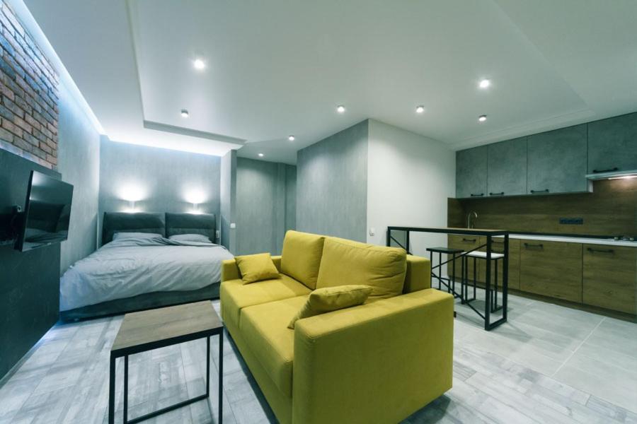 Hotrent City Deluxe Kiev Buitenkant foto